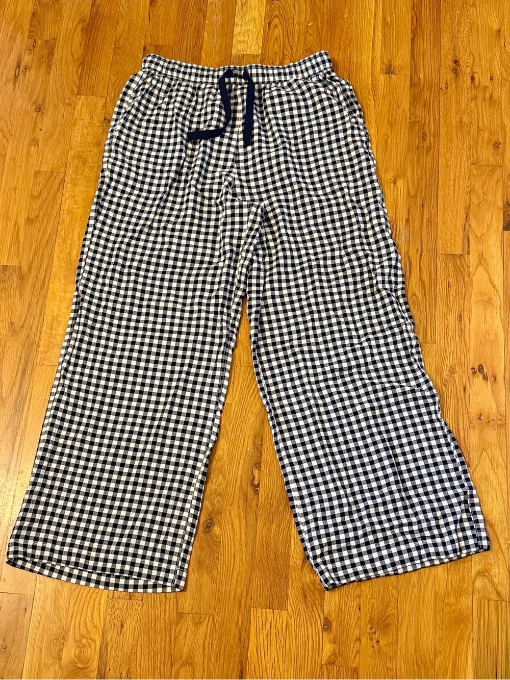 UNIQLO Gingham Wide Leg Pants in Navy & White. Princesse Tam•Tam